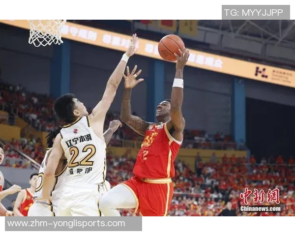 CBA激战浙江方兴渡迎战辽宁本钢争夺季后赛名额的关键对决